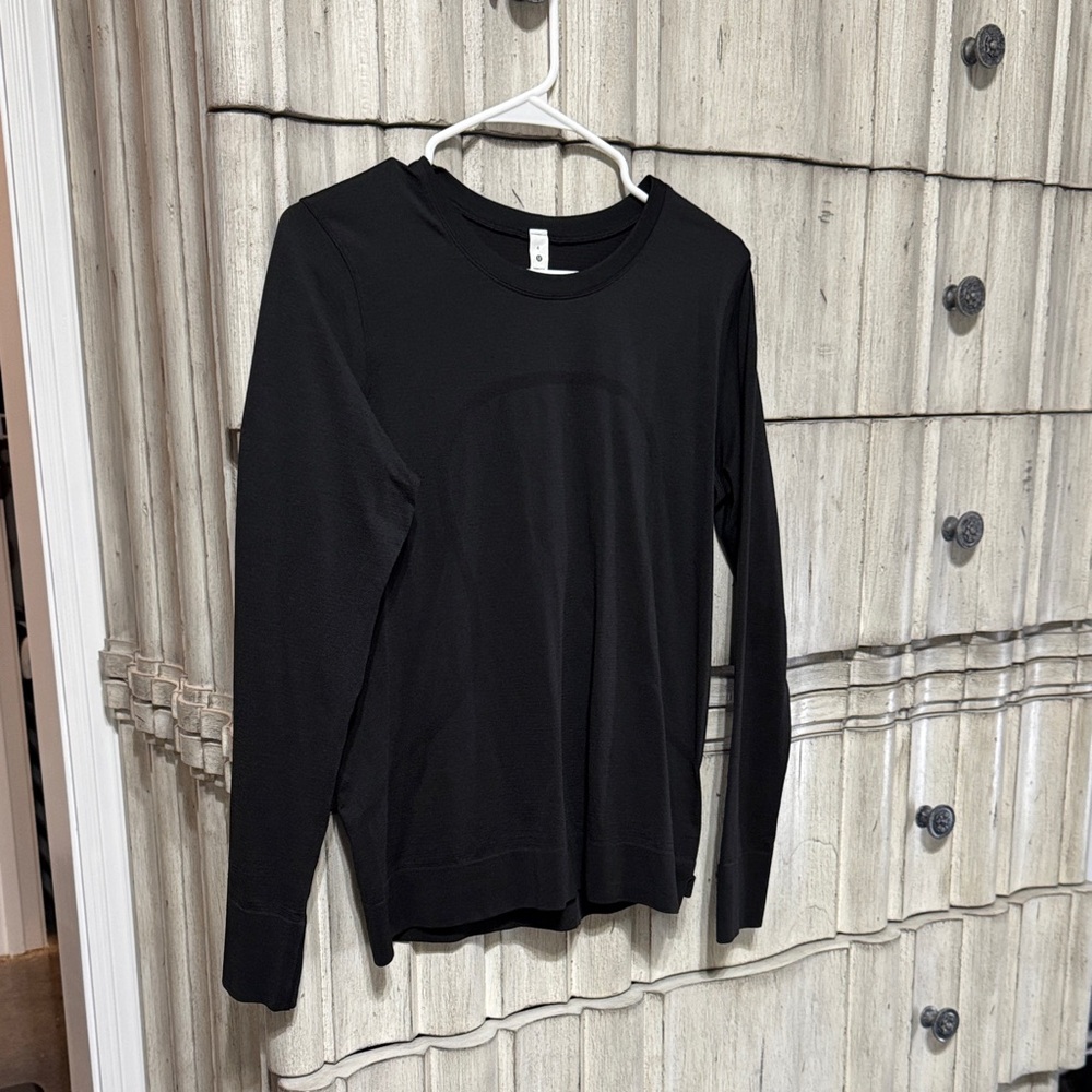 Lululemon relaxed fit swiftly